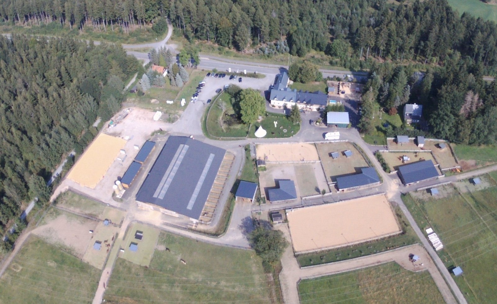Luftbild der gesamten Anlage